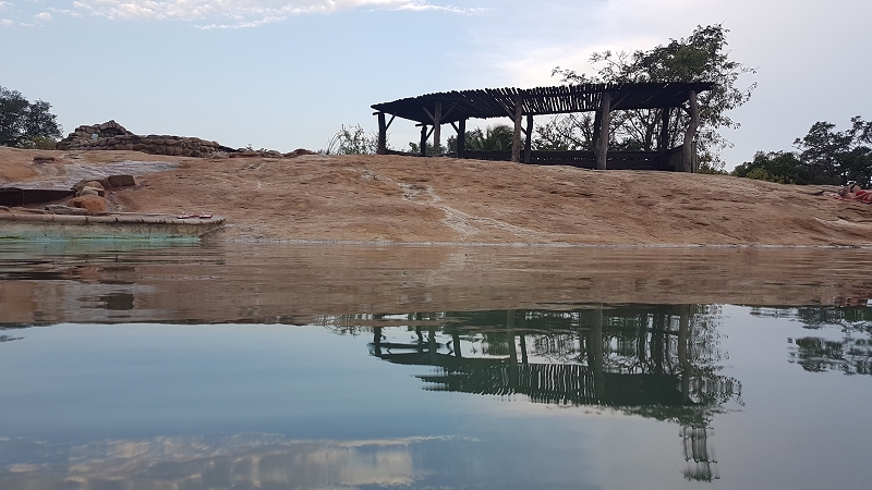 Swimming Pool im Kruger Park Camp, Südafrika